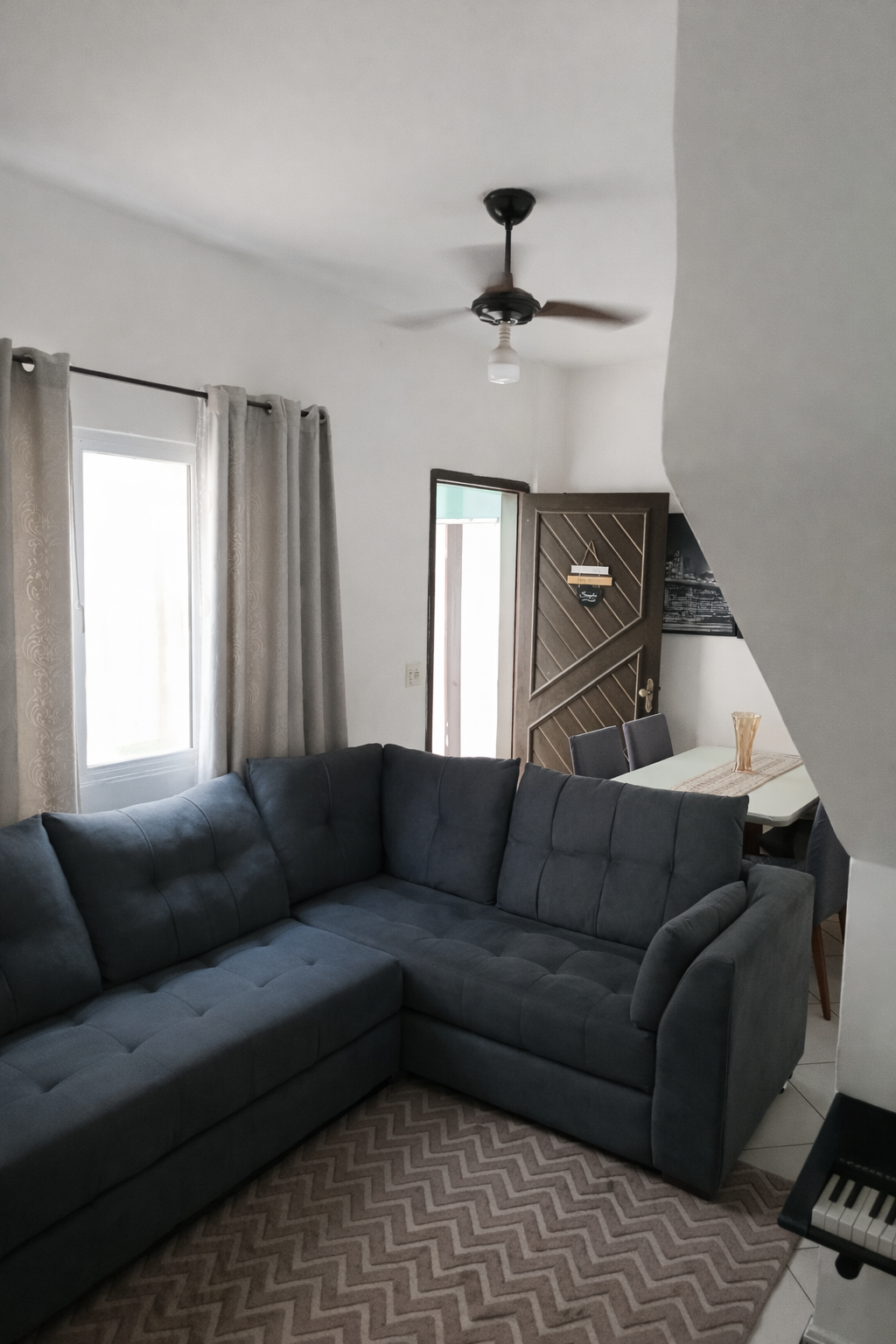 Casa sobreposta térrea próxima ao centro